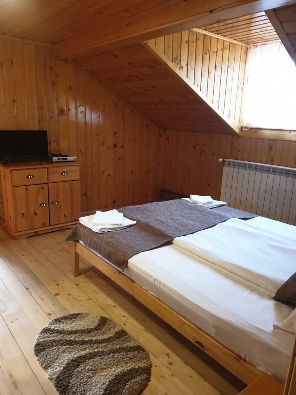 Cabana Sarmis Costesti Eksteriør bilde
